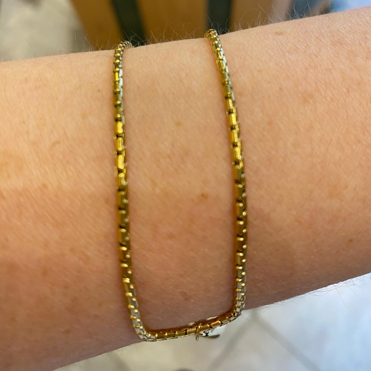 Collana con pendente in acciaio inossidabile color oro