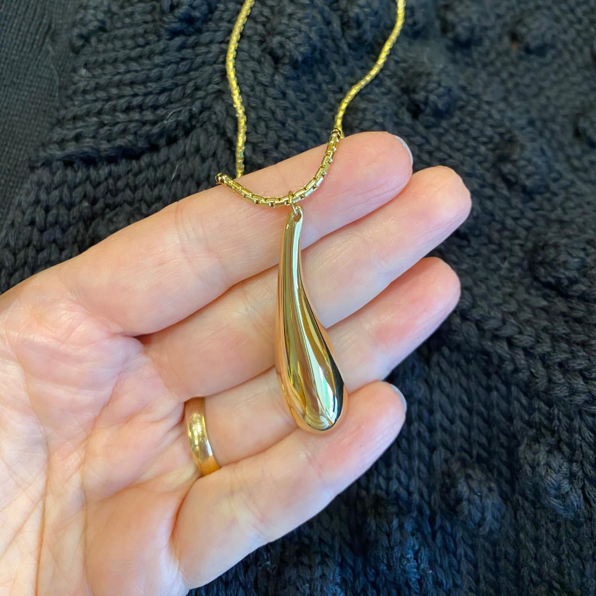 Collana con pendente in acciaio inossidabile color oro