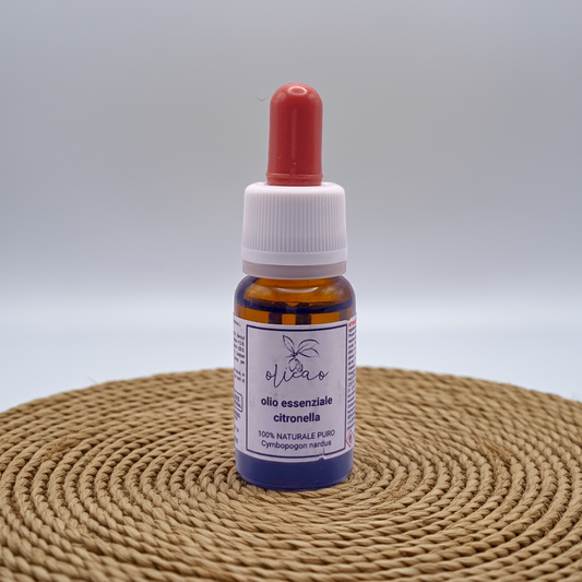 Olio essenziale alla citronella