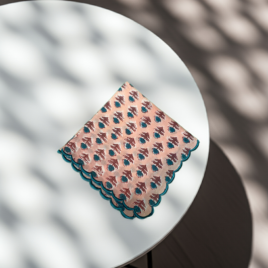 Tovagliolo rosa in cotone indiano con bordo blu – stampa block
