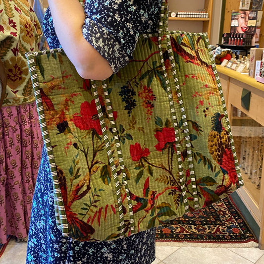 Borsa shopper indiana in velluto biologico con stampa floreale verde